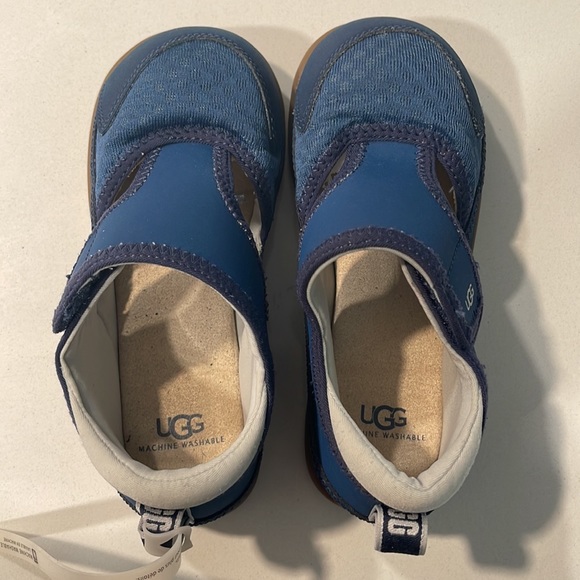 UGG Delta closed toe sandals Size 12 s/n 1117242T - Picture 4 of 4